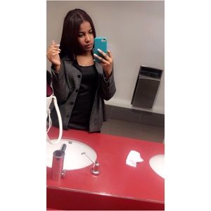 Meet your Posher, Angelica